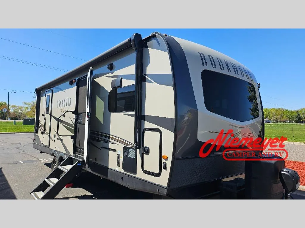 2022 Forest River Rockwood Ultra Lite 2608BS - Photo 3