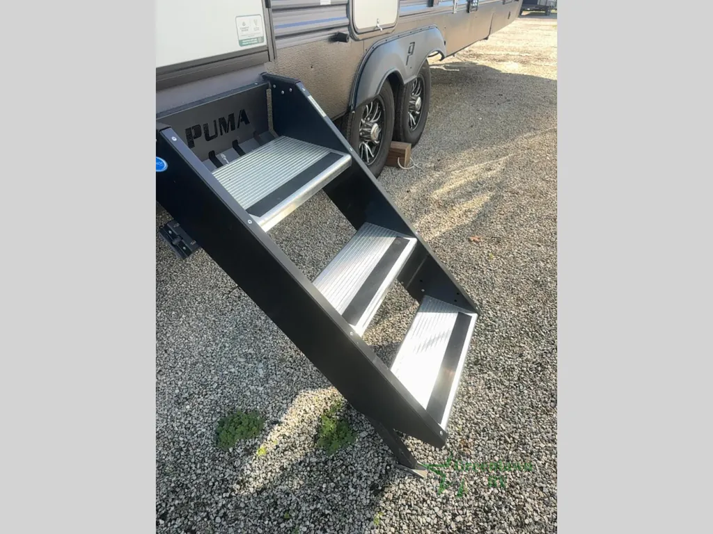 2025 Palomino Puma 337BH, Photos photo 18