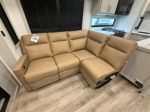 2026 Brinkley Model G 4150, Photos photo 8
