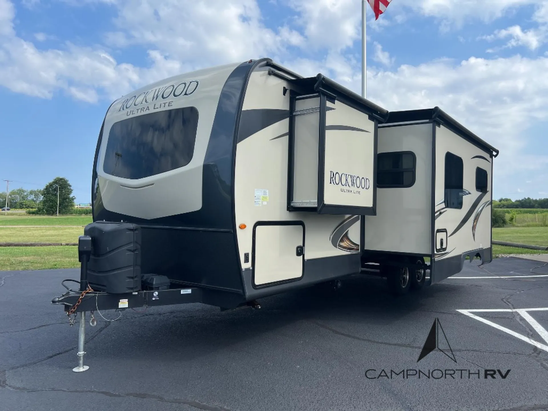 2019 Forest River Rockwood Ultra Lite 2606WS - Photo 3