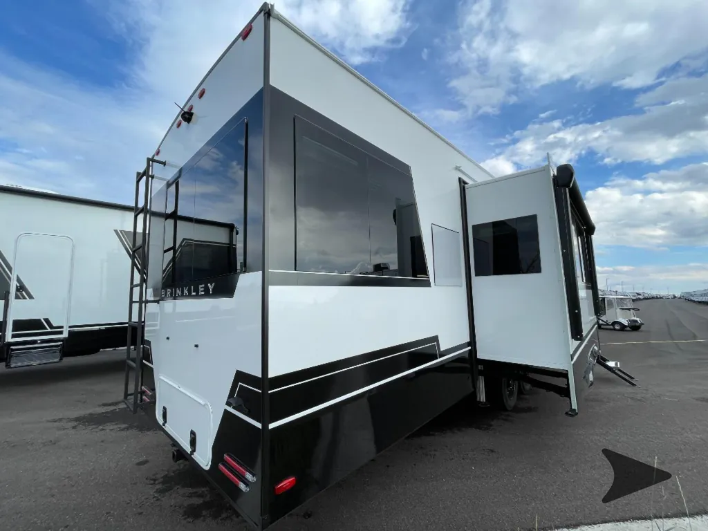 2026 Brinkley Model Z 3515, Photos photo 7
