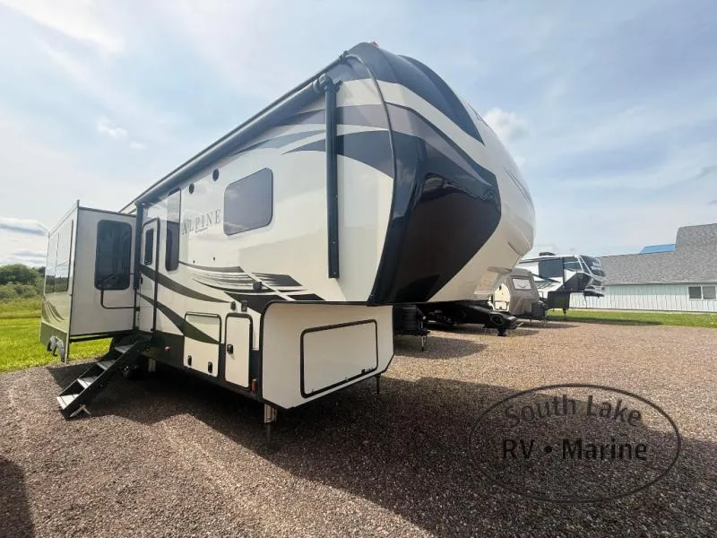 2020 Keystone RV Alpine 3401RS - Photo 3