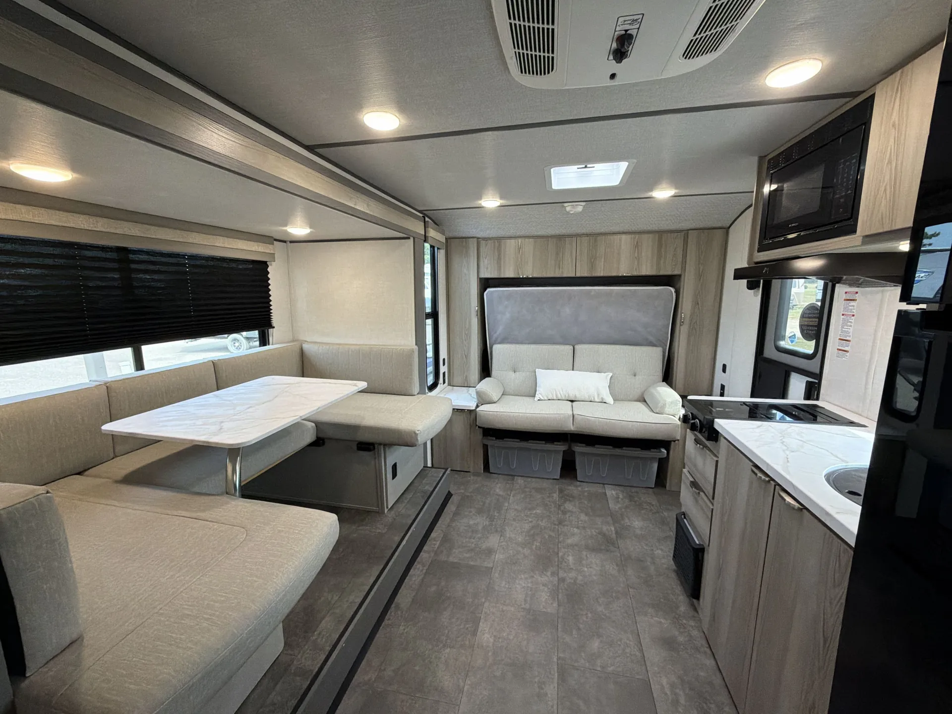 2025 Forest River Wildwood FSX 178BHSK — living area main