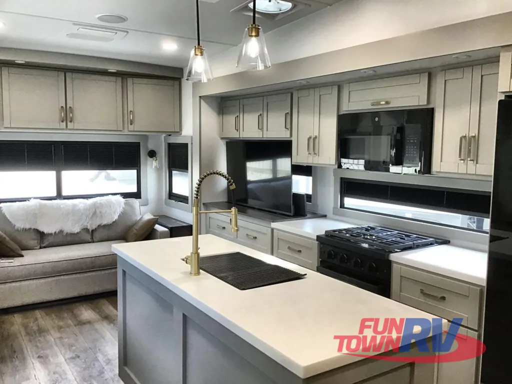 2026 Brinkley Model Z 3600, Photos photo 14