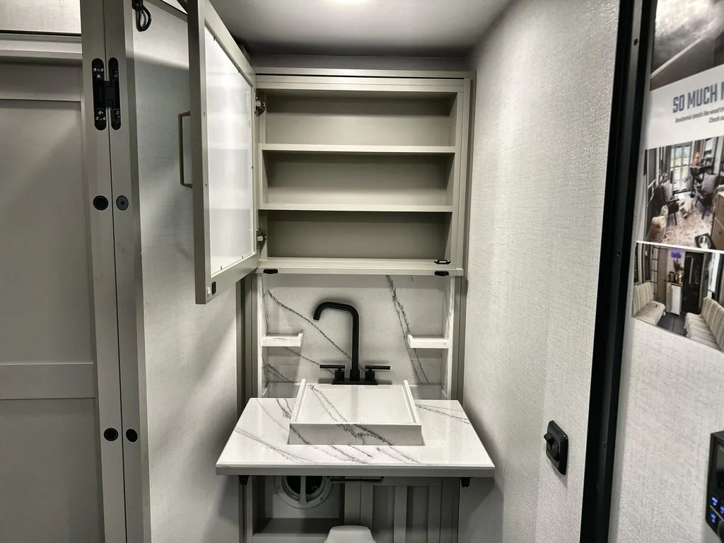 2026 Brinkley Model G 3520, Photos photo 39