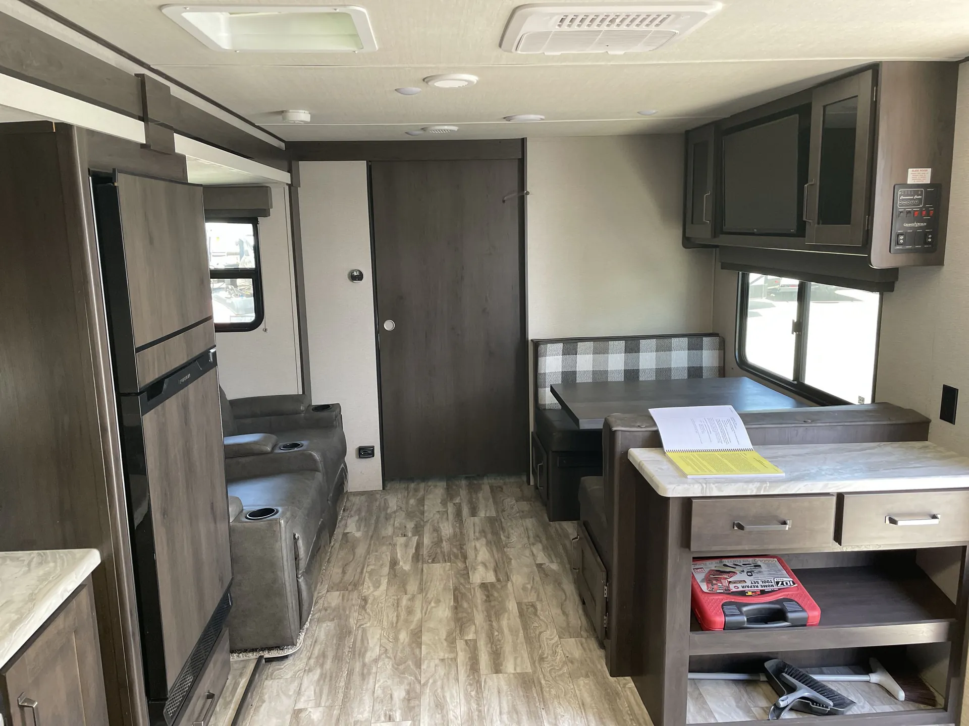 2025 Grand Design Transcend 265BHT - Photo 3