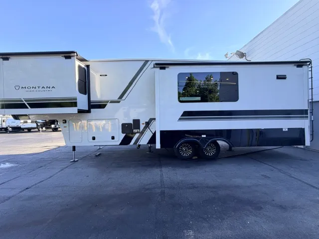 2026 Keystone HC Montana 300RK - Photo 3