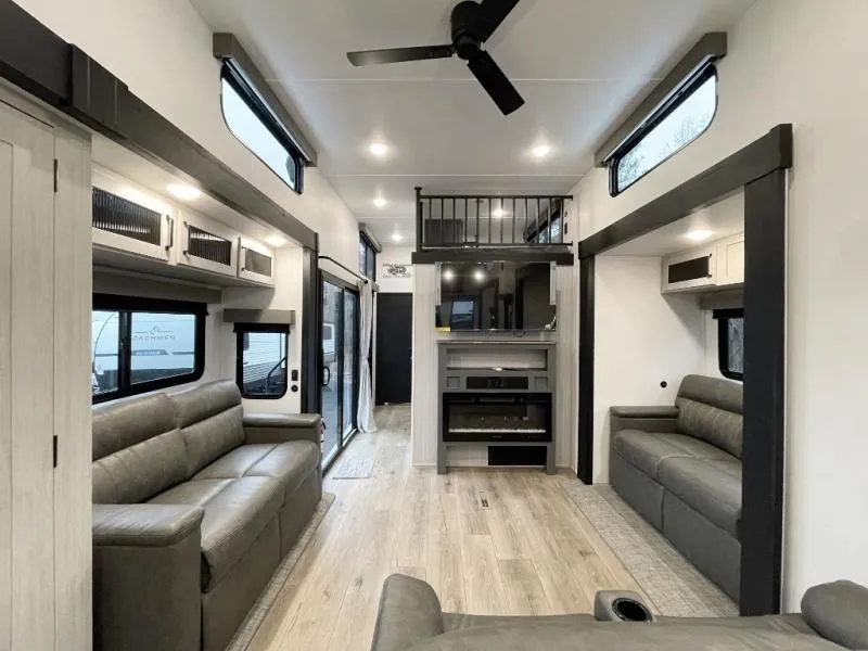 2026 Forest River Puma Vista 403LFT - Photo 3