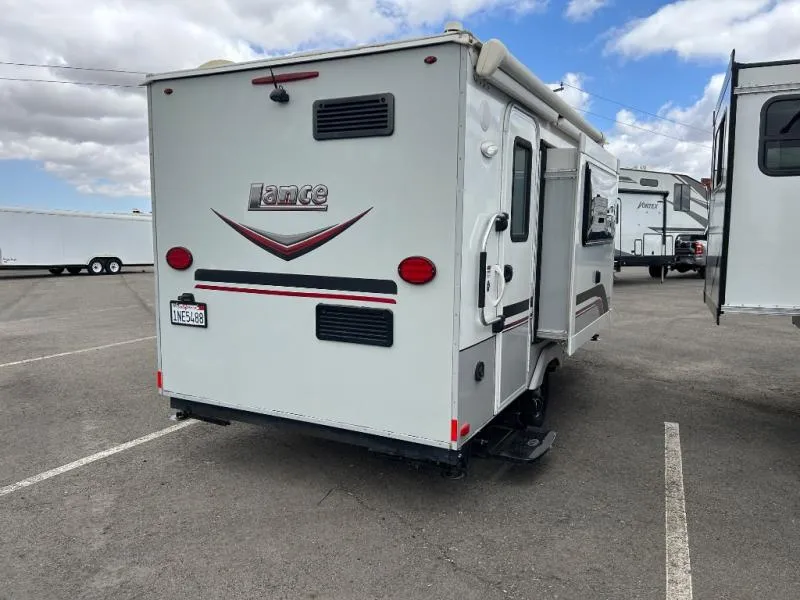 2019 Lance Lance Travel Trailers Used    1475 - Photo 2