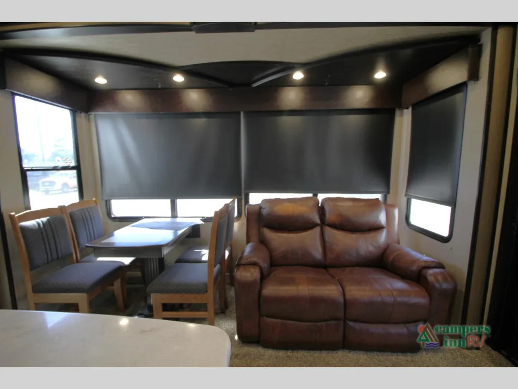 2016 Grand Design Momentum 380TH, Photos photo 65