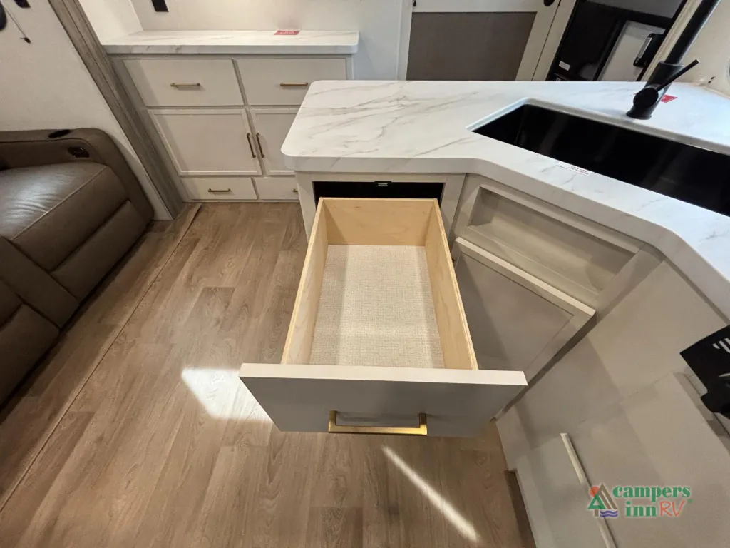 2027 Grand Design Transcend 335BHT, Photos photo 39