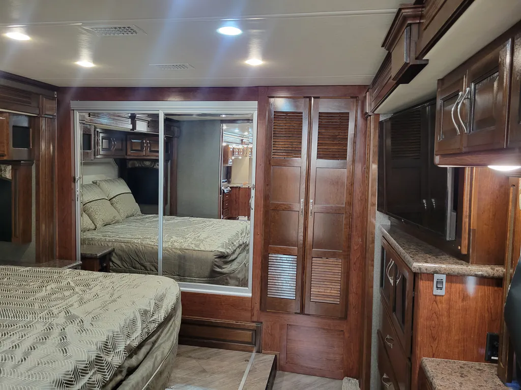 2018 Fleetwood Pace Arrow LXE 38F, Photos photo 18