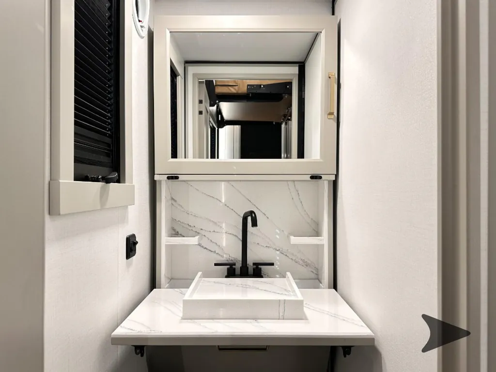 2026 Brinkley Model G 4100, Photos photo 104