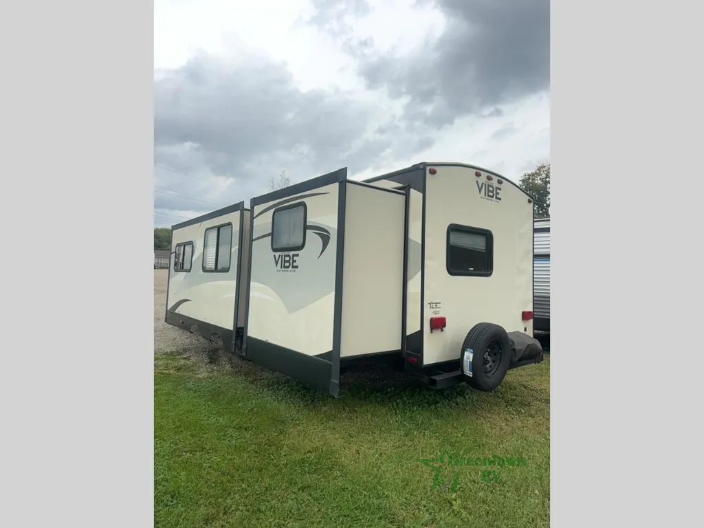2016 Forest River Vibe 312BHS, Photos photo 6