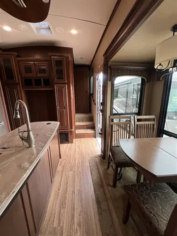 2014 Jayco Pinnacle 31RETS - Photo 2