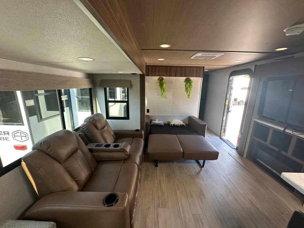 2026 Forest River Vibe 3400XL, Photos photo 28