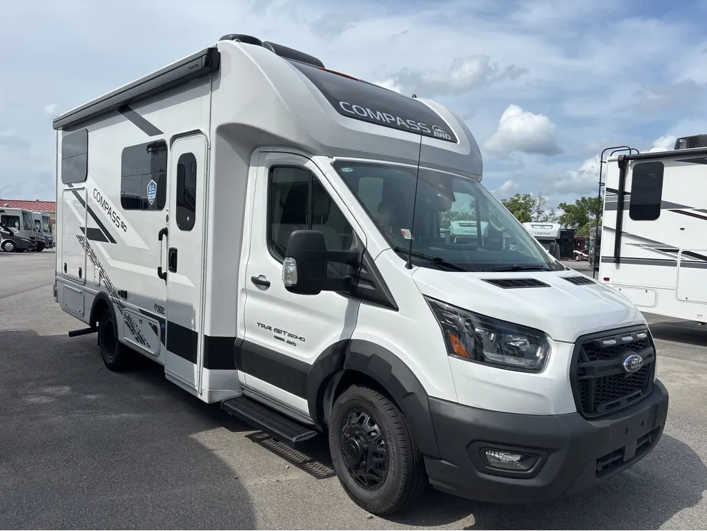 2026 Thor Motor Coach Compass 22MT - Photo 2