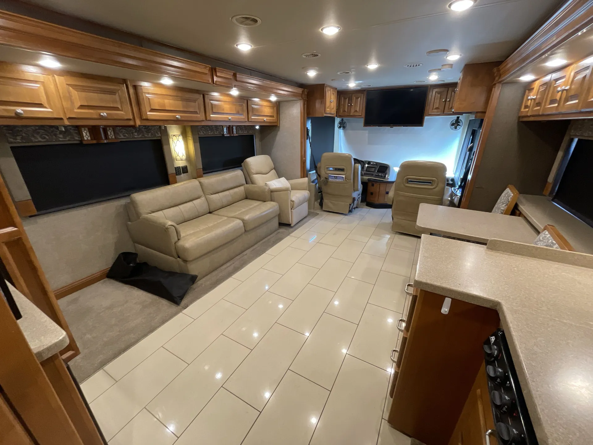 2017 Tiffin Allegro Red 37 PA — living area main