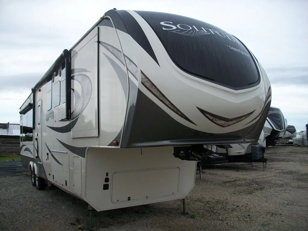 2018 Grand Design Solitude 373FB - Photo 2