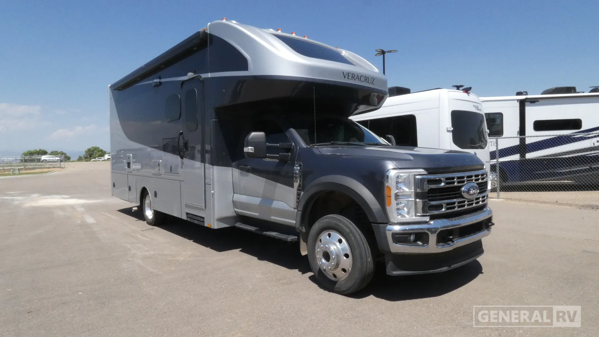 2024 Renegade RV Veracruz 30VRM - Photo 2