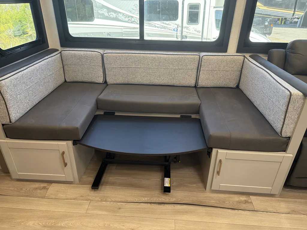 2027 Jayco Jay Feather 29BHB, Photos photo 26