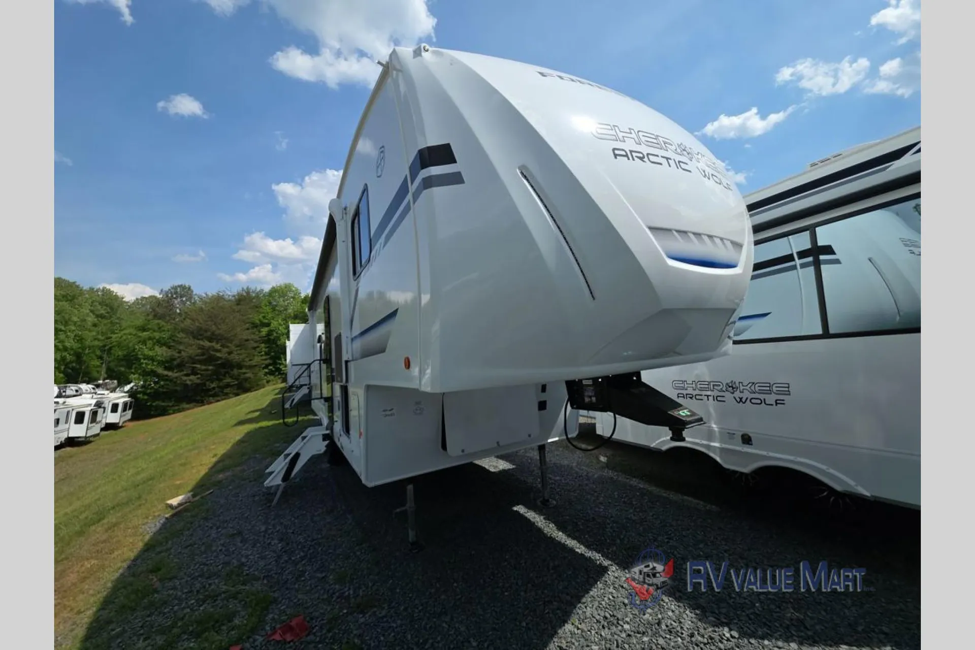 2026 Forest River Cherokee Arctic Wolf 285OPT - Photo 2