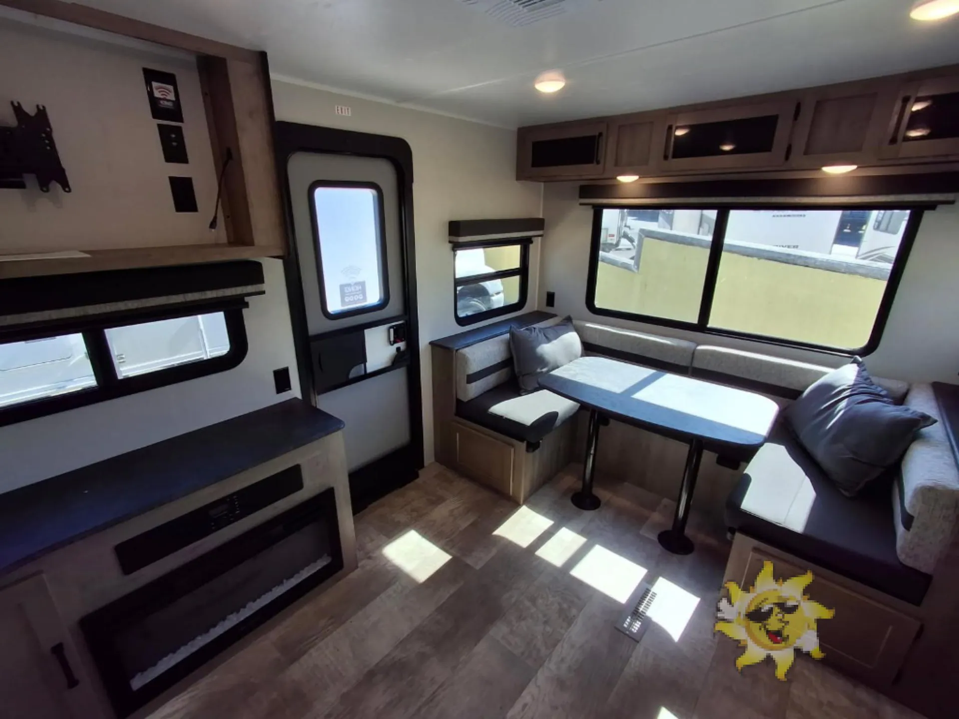 2024 Palomino Puma 29RDBS - Photo 4
