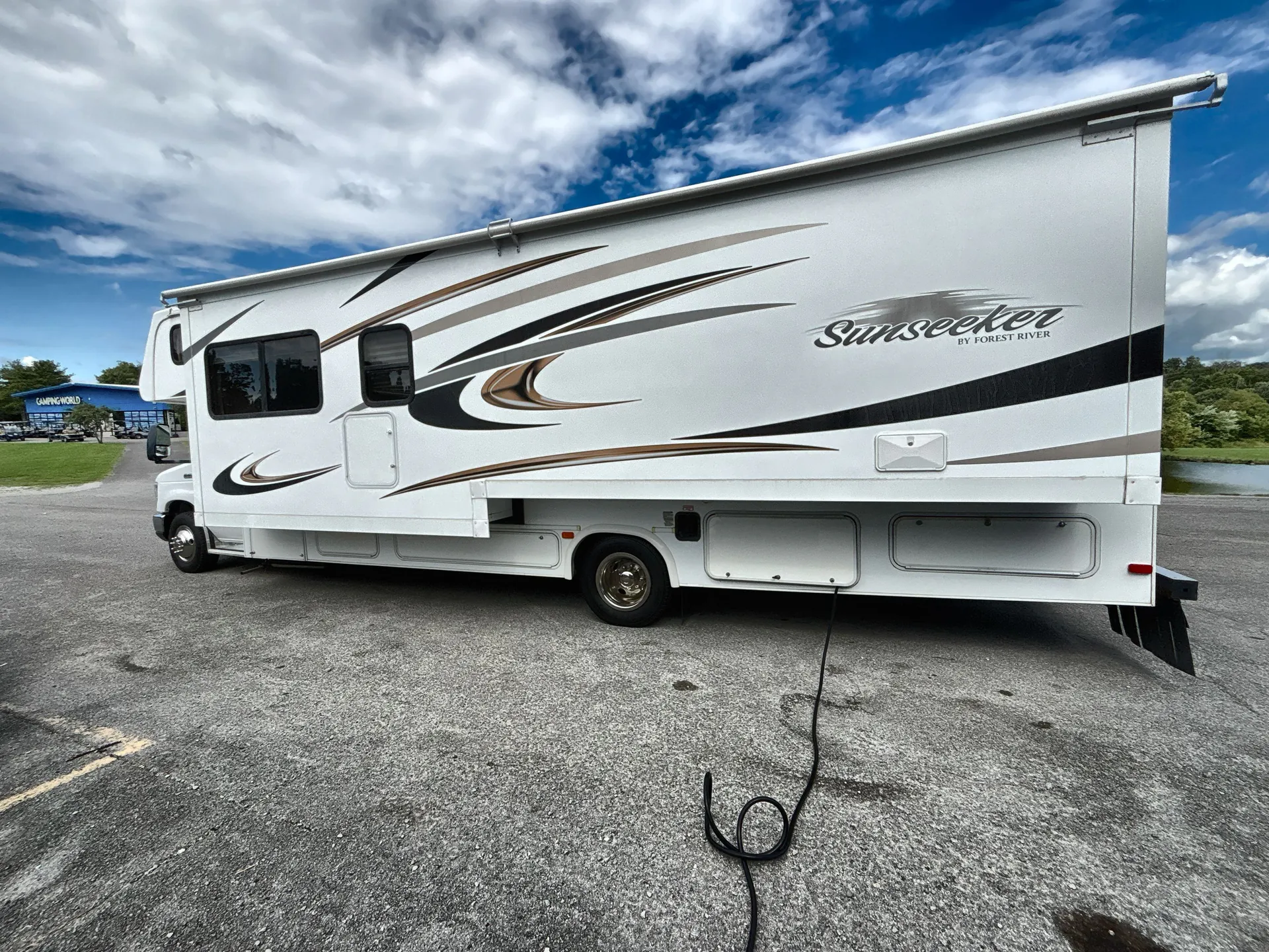 2013 Forest River Sunseeker 3050S — off campside