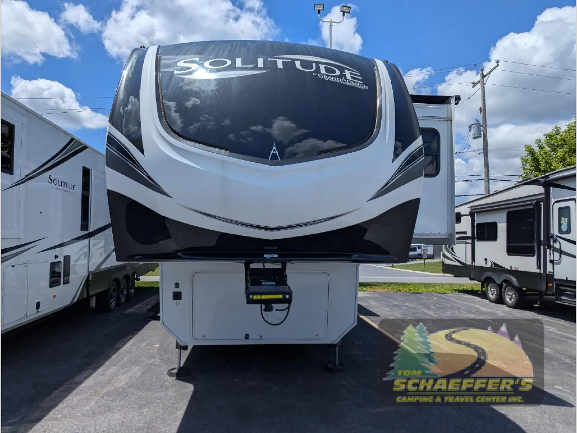2024 Grand Design Solitude 370DV - Photo 2