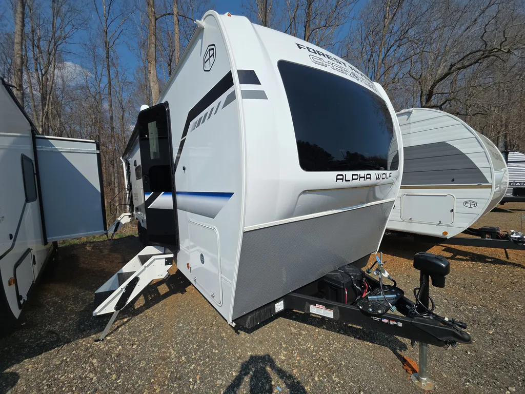 2026 Forest River Cherokee Alpha Wolf 29DCB, Photos photo 2