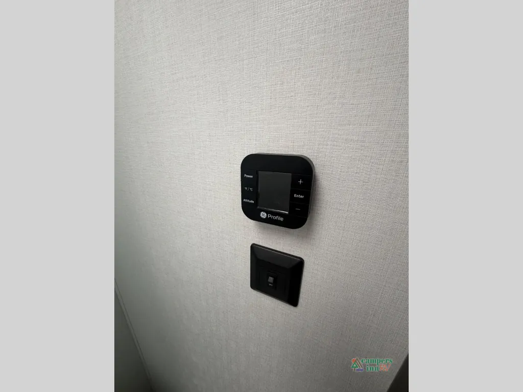 2027 Coachmen Catalina Legacy Edition 333DBDSCK, Photos photo 32