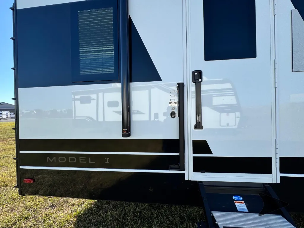 2027 Brinkley Model I 290, Photos photo 7
