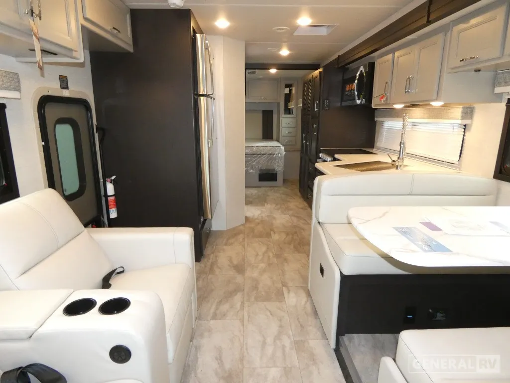 2026 Thor Motor Coach Magnitude GRAND L35 - Photo 3