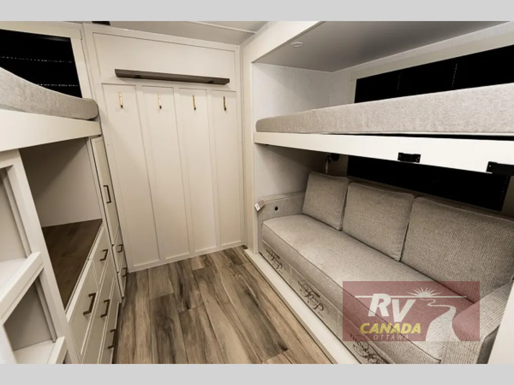 2027 Brinkley Model Z AIR 315, Photos photo 16