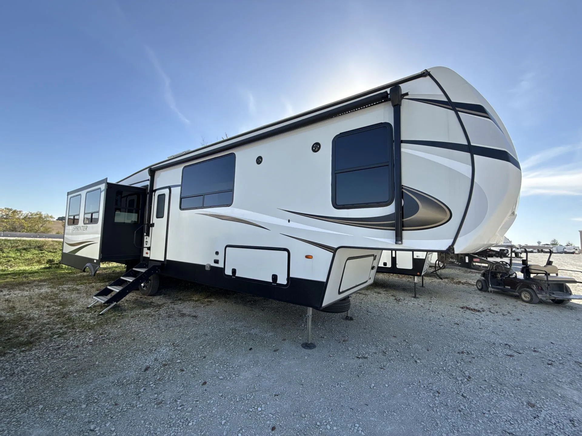 2022 Keystone Sprinter Limited 3590LFT - Photo 2
