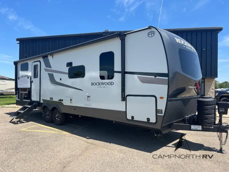 2026 Forest River Rockwood Ultra Lite 2706BH - Photo 2