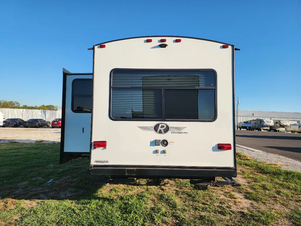 2019 Cruiser RV Radiance 25RL, Photos photo 7