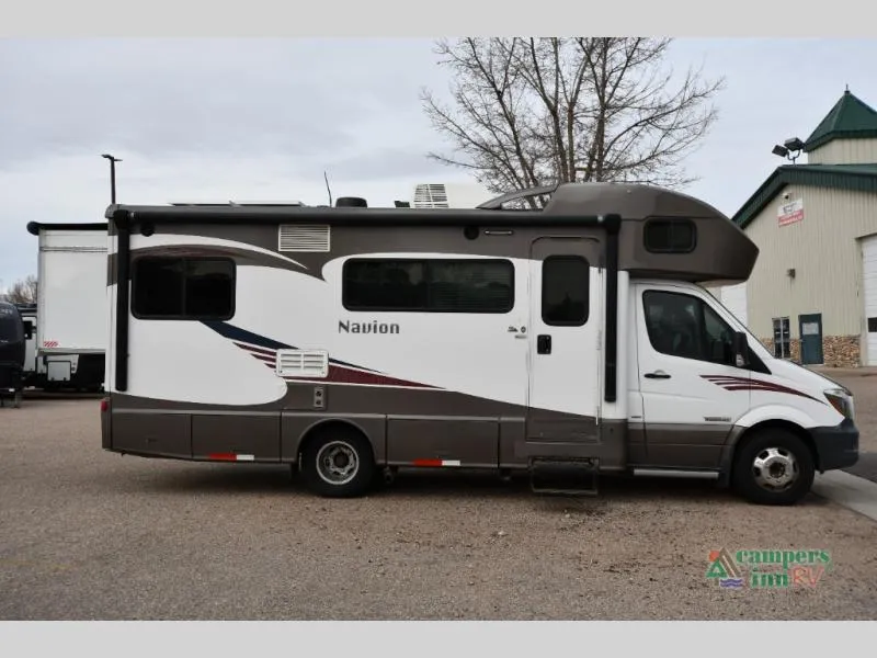 2016 Winnebago Navion NAVION - Photo 3