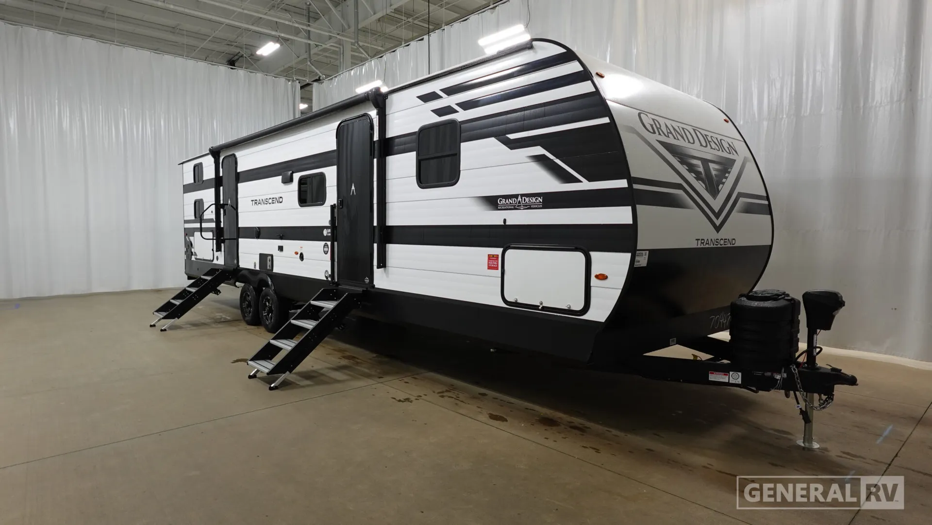 2026 Grand Design Transcend 325BHT - Photo 2