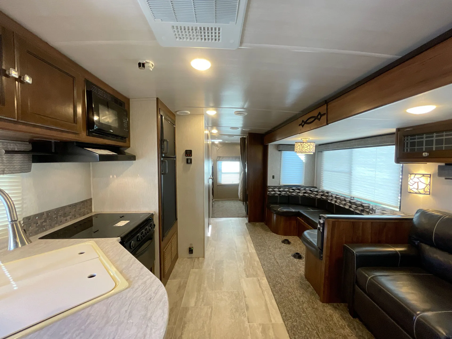 2018 Heartland Mallard M32 - Photo 3