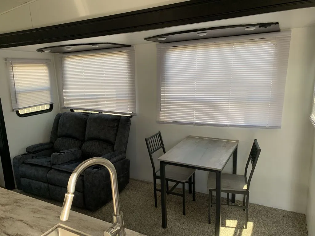 2019 Prime Time Crusader 315RSK - Photo 3