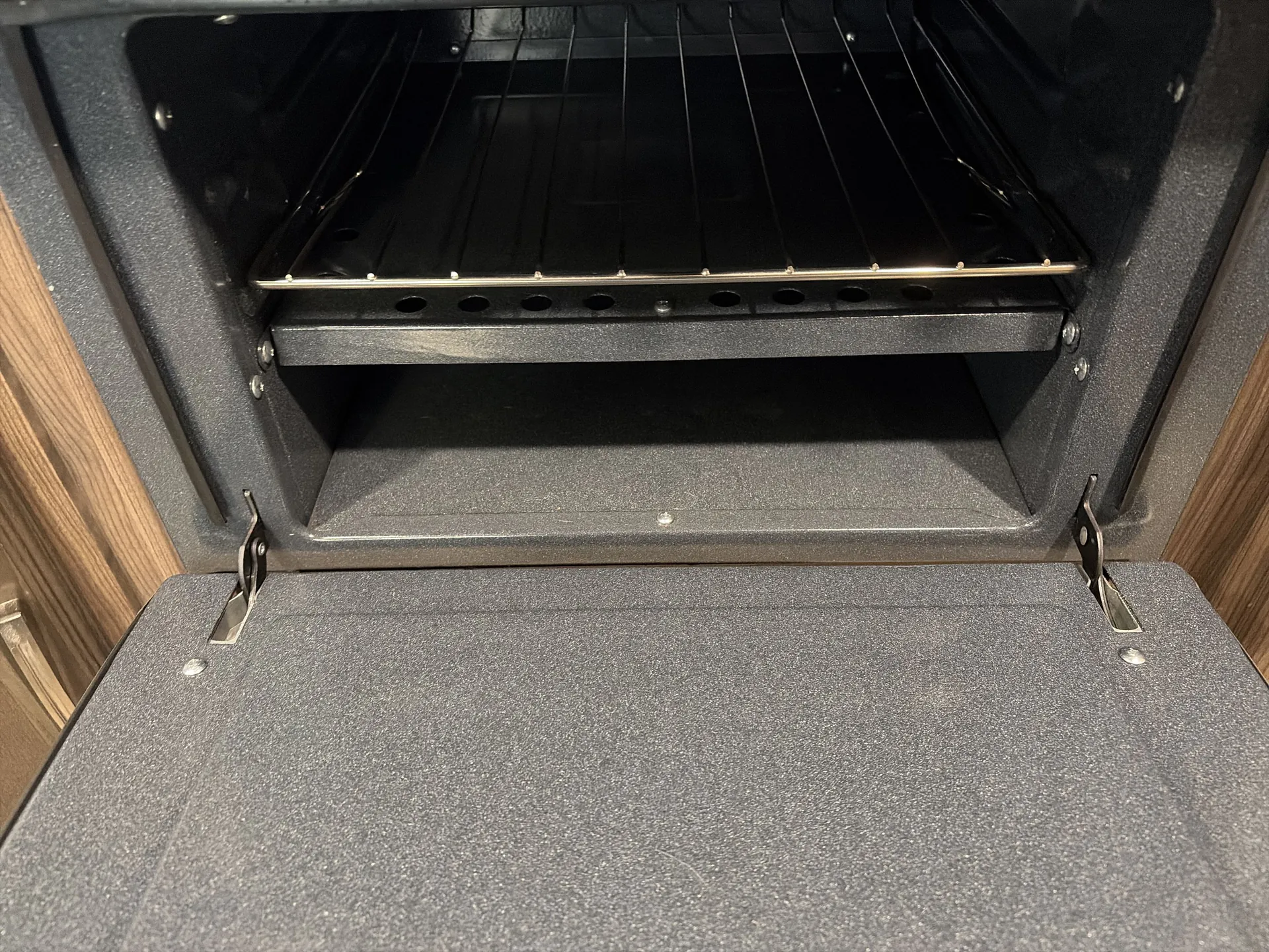 2019 Coachmen Apex 215RBK - Photo 3