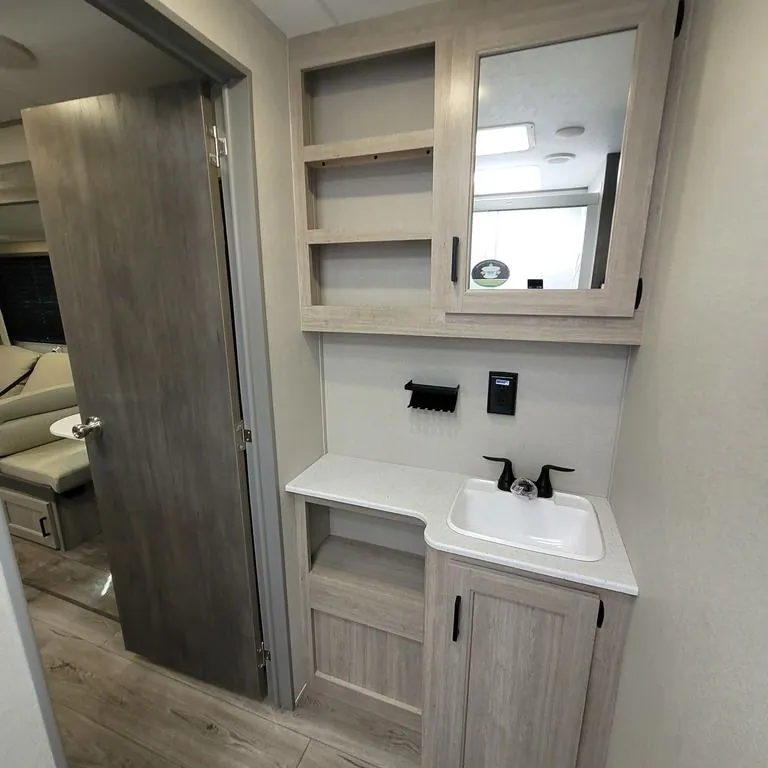 2026 Coachmen Catalina Legacy Edition 333DORM, Photos photo 15