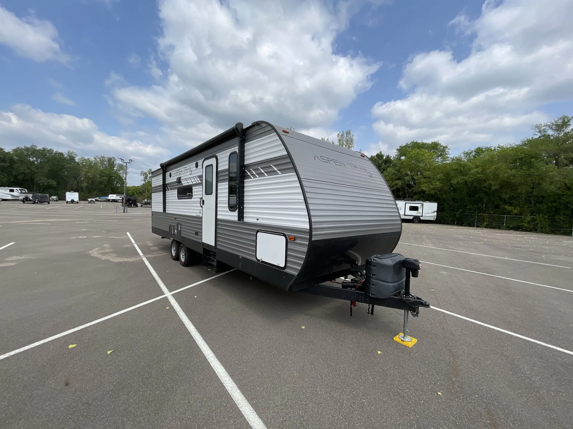 2022 Dutchmen Aspen Trail LE 26BH - Photo 2