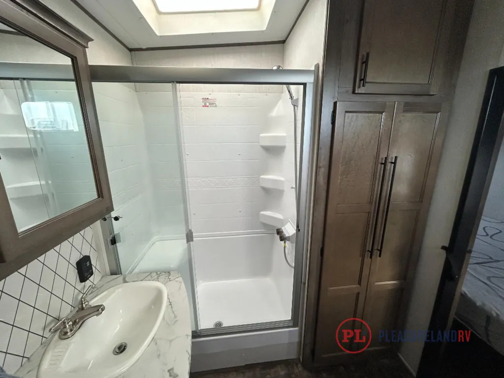 2022 Forest River Sabre 37FLH, Photos photo 20