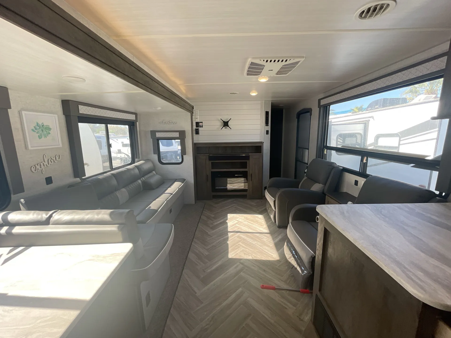2021 Forest River Salem 27RKS — living area main
