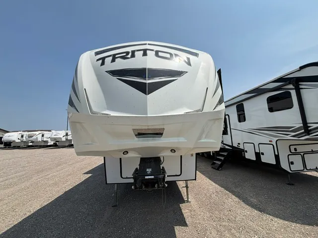 2018 Dutchmen Voltage Triton 3551, Photos photo 2