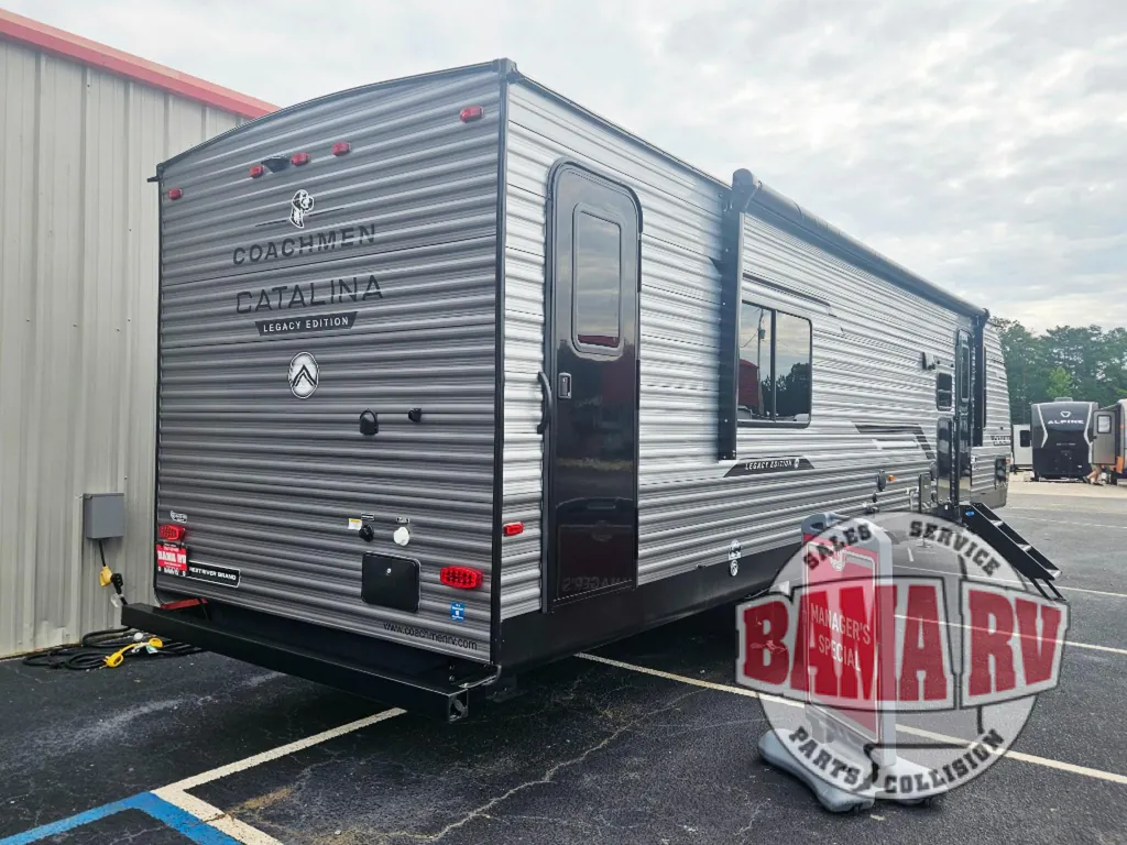 2027 Coachmen Catalina Legacy Edition 333DBDSCK, Photos photo 5