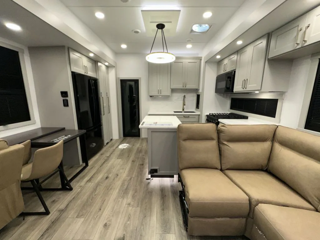 2026 Brinkley Model G 3970, Photos photo 5