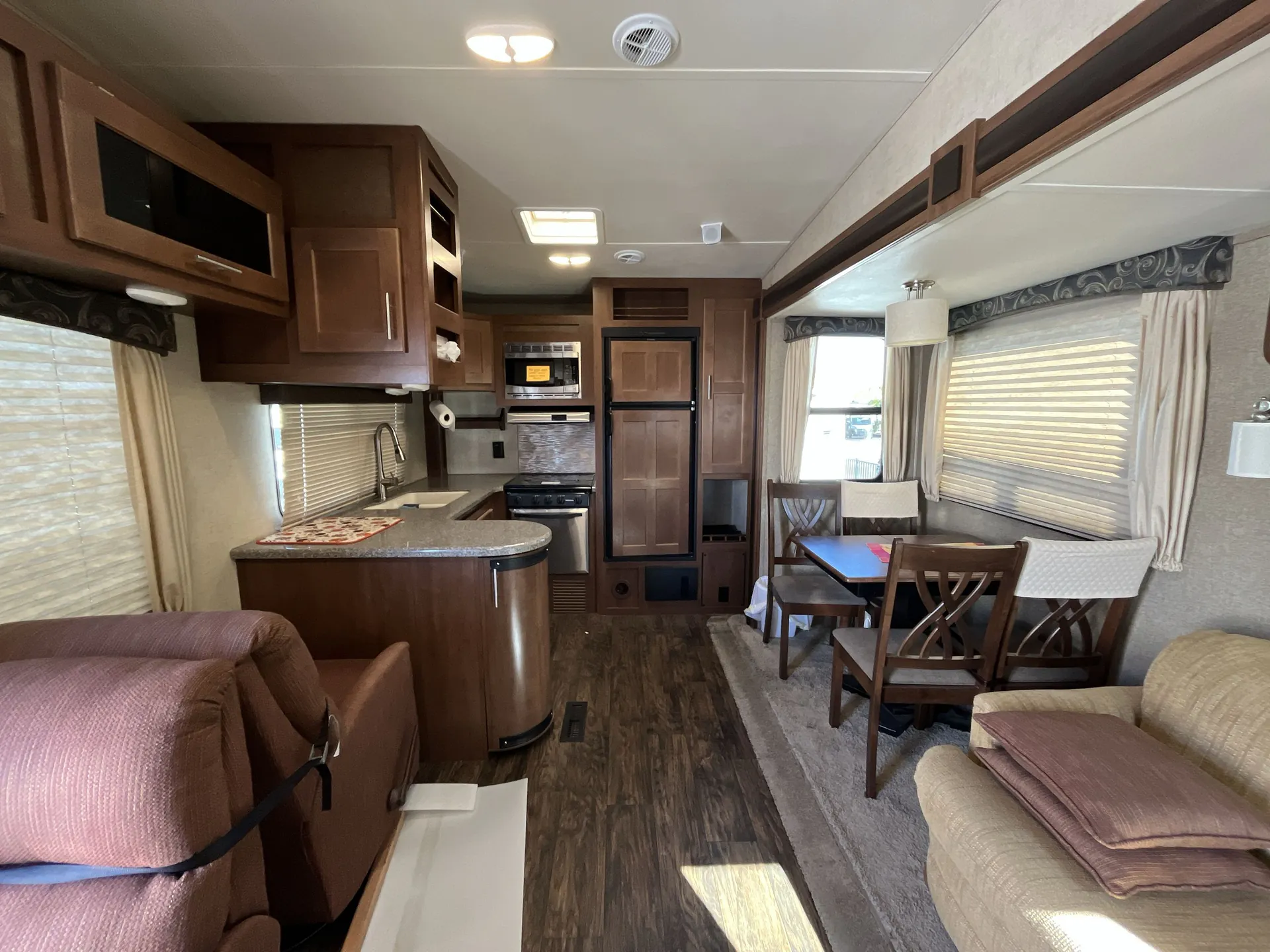 2017 Forest River Wildcat Maxx 282RKX — living area main